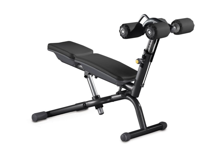 Banc Abdominal Crunch Technogym à Magic Form Taillan-Médoc proche Saint-Médard-En-Jalles