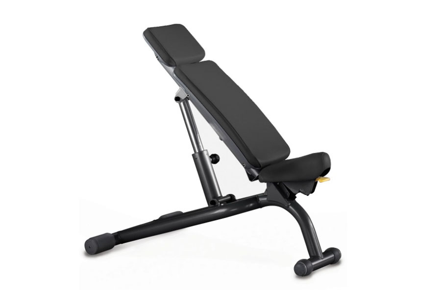 Banc Réglable Technogym à Magic Form Taillan-Médoc proche Saint-Médard-En-Jalles